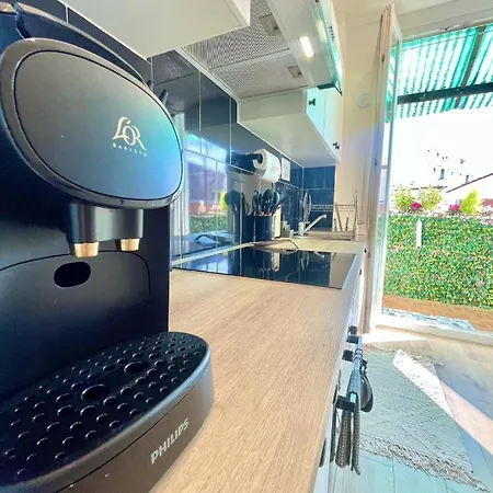 Defoy Getaway - Αντίμπ